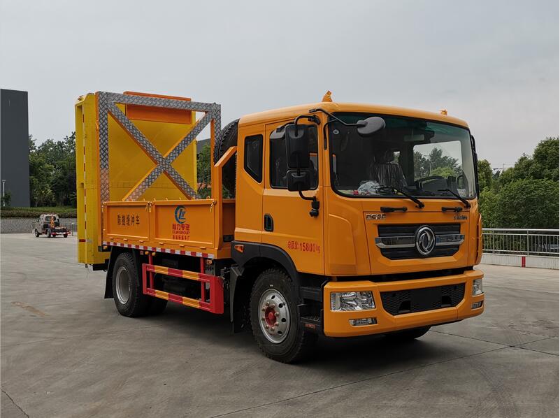 程力威牌CLW5160TFZ6型防撞缓冲车