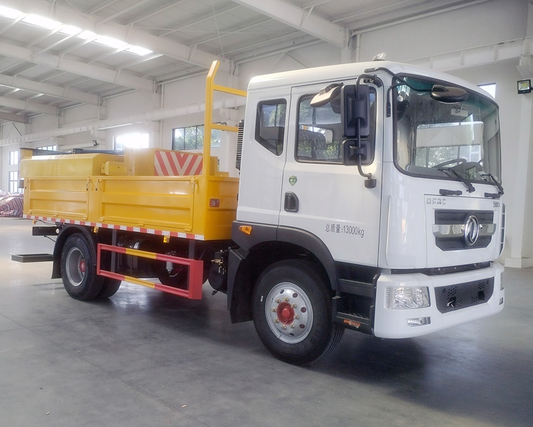 程力牌CL5130TFZ6ADS型防撞缓冲车
