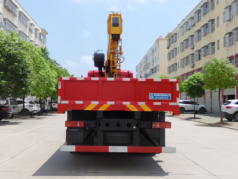 程力威牌CLW5180JSQA6SZ型随车起重运输车
